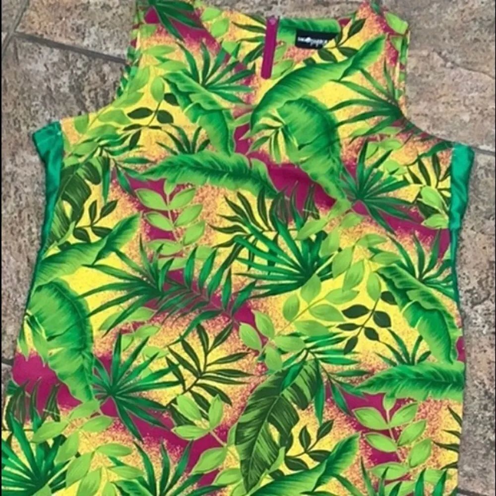 Sag Harbor Petites V Neck Short Sleeve Tropical Print Side Slits Green Fuschia